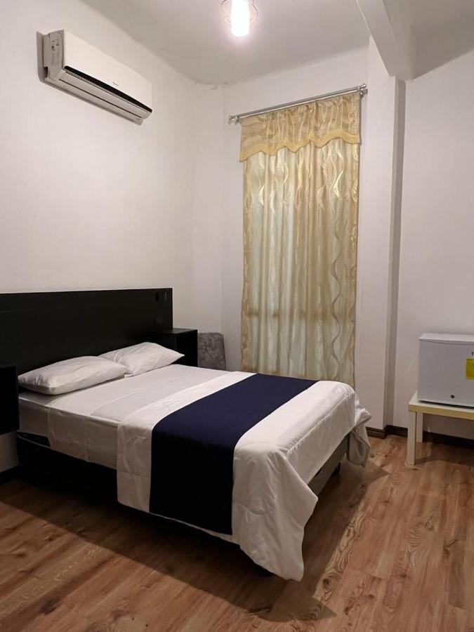 Hotel Perla Central Гуаякиль Экстерьер фото